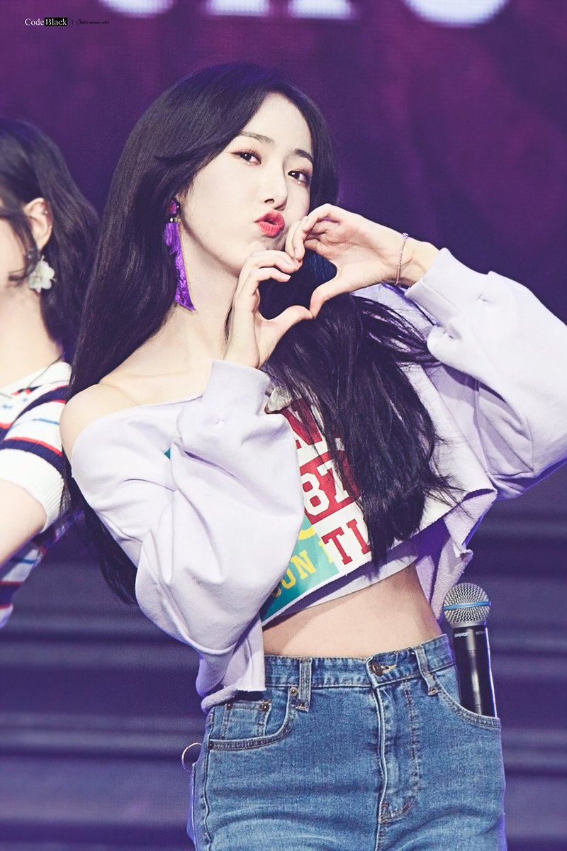 CB_0603's tweet photo. 19년 올 해에는 많이 보러가지 못했지만, 내년에는 꼭 자주 보러 갈게!
너를 좋아했던 4년간 항상 고마웠고 행복했고 앞으로도 그럴거야.
올 한해 여자친구, 버디분들 모두들 고생 많으셨습니다! 20년도 모두들 잘 부탁드립니다! https://t.co/9cF8uyd0tI