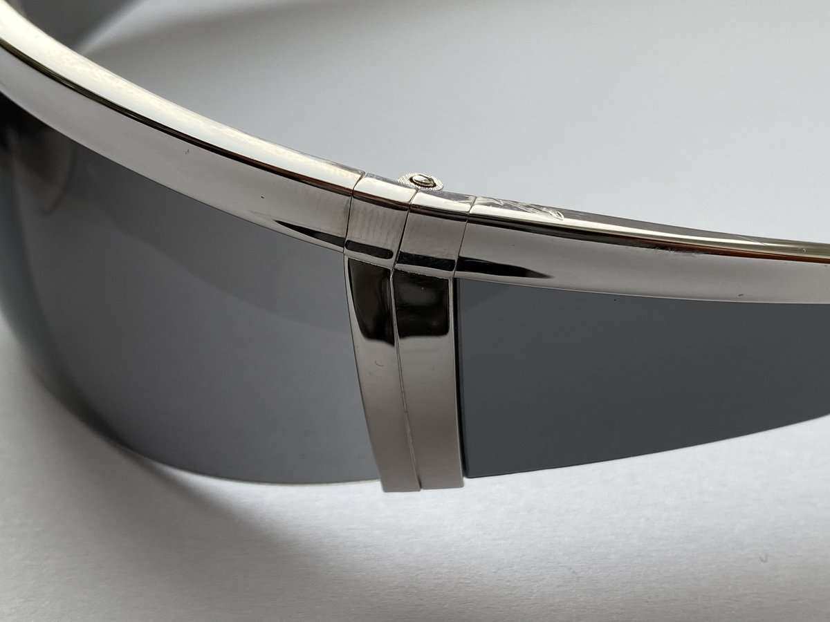 RenauldSunglass's tweet photo. The Silver Mustangs have landed in the UK https://t.co/QwCKYg0nfR