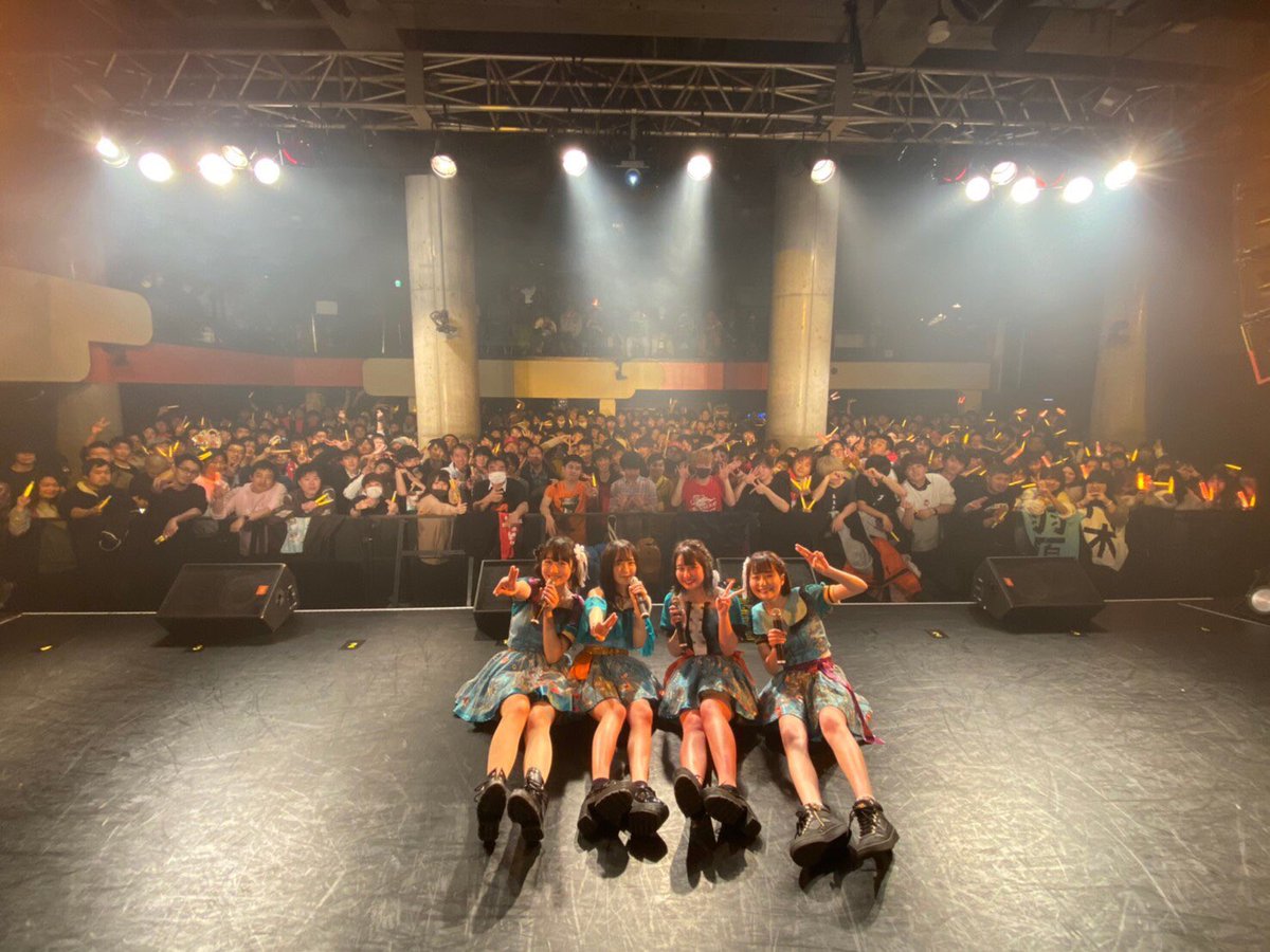Reed_acosuke's tweet photo. 2019.12.29
なんきんペッパーLast Live
@ duo MUSIC EXCHANGE

なんきんペッパーに出会えたことを感謝しています。卒業した4人のこれからの未来が愛に満ちた幸あるものでありますように

本当にお疲れさま、ありがとう

#なんぺ #iTuber
#なんぺラストワンマン

#なんぺセトリ https://t.co/4Fkjcg74UH