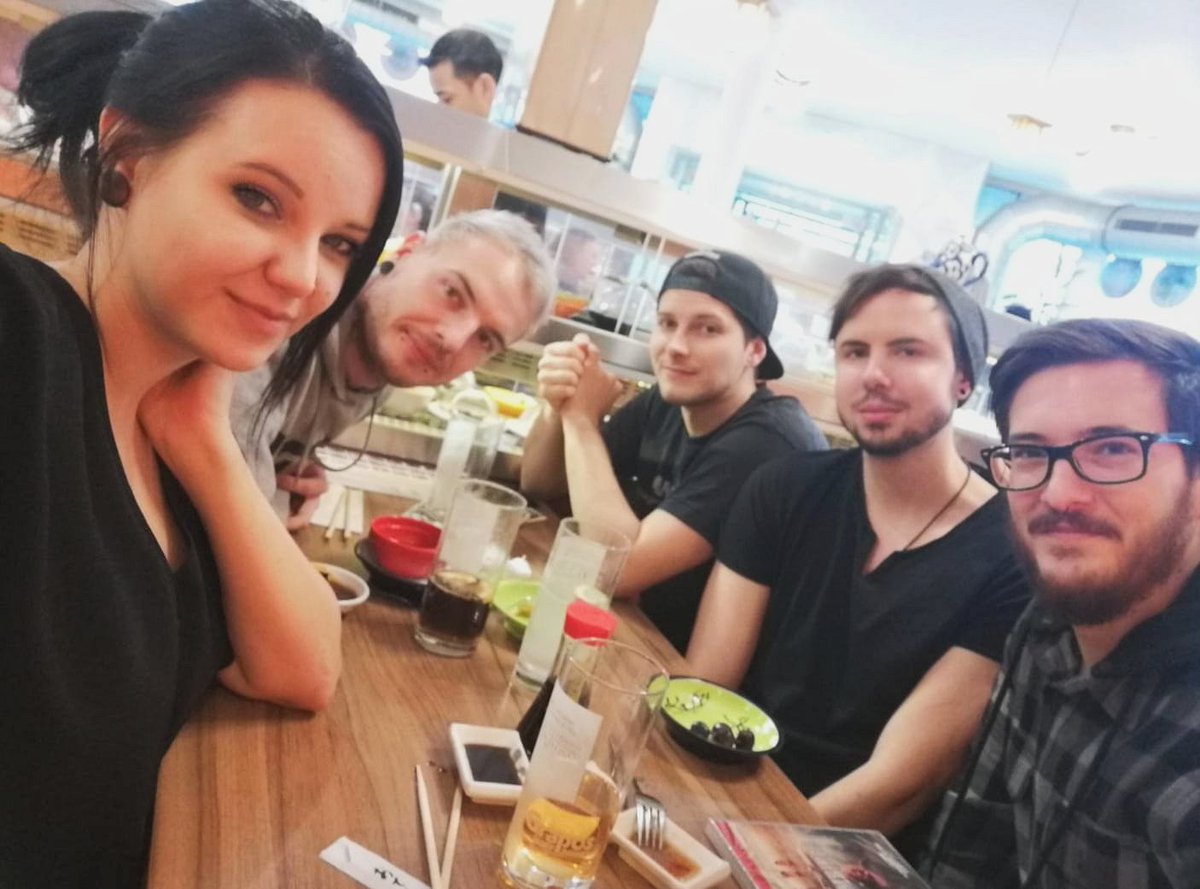 Light_uptheTown's tweet photo. Happy new year! Some big things happening in 2020 - new album - Austria tour - UK tour - so stay tuned everyone! 🎉🌍📀😁 https://t.co/kydWnuLkBW