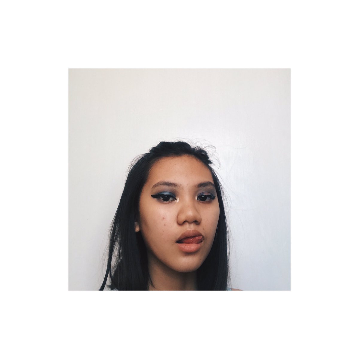 frnyes's tweet photo. before the month ends,
#ByeDecember https://t.co/WUvHdvBthv