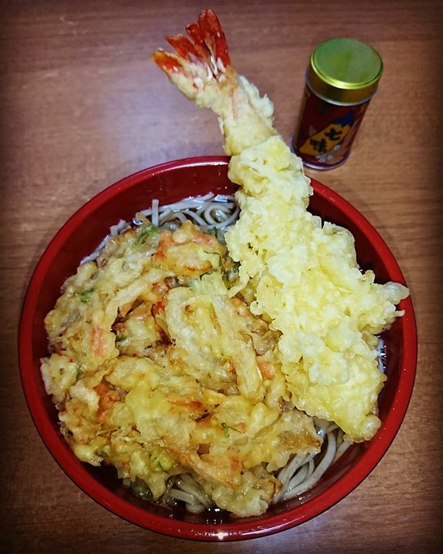 atsu34gtr's tweet photo. #紅白 観ながら #年越しそば ☺️
#笑ってはいけない は録画して後で😁 https://t.co/DwK35RvESE