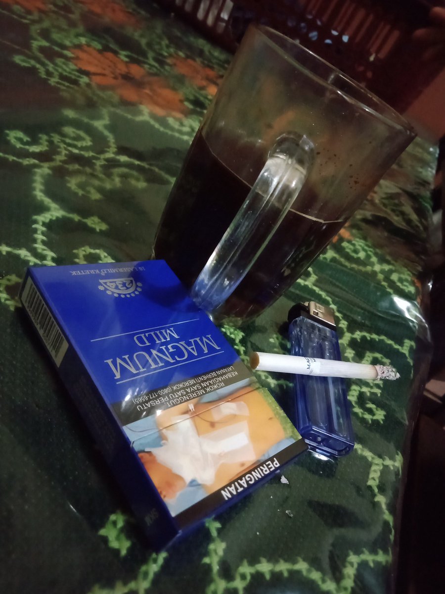 FarhanPry's tweet photo. Boleh aku minjam janjimu?karena kopiku terlalu pahit malam ini. https://t.co/AJvrqvPtQQ