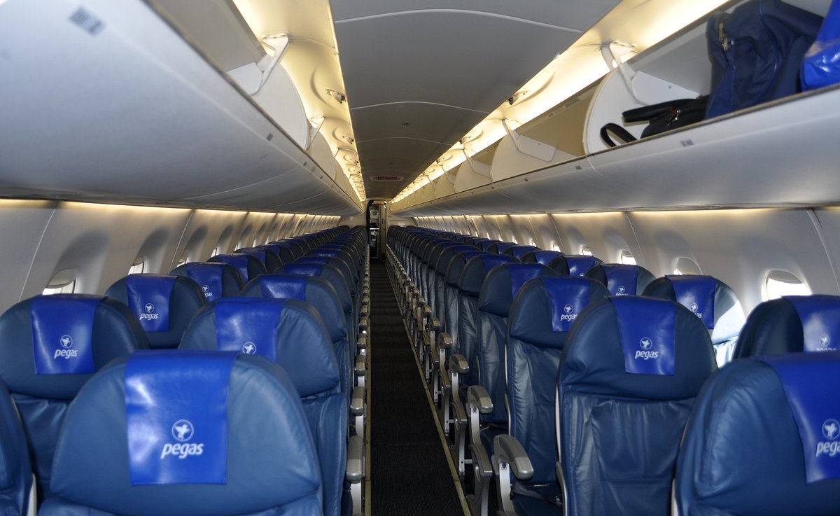 MaximGolbtaiht's tweet photo. Гость летнего юбилейного споттинга
VP-BZD - Ikar / Pegas Fly - Embraer ERJ-190AR (ERJ-190-100 IGW)
#Ikar #PegasFly #Embraer #Embraer190 #e190 #unoo #omsk #oms #aeroomsk #spotting #omskspottingclub #sibspotting #mespotter https://t.co/XbWqiKaqHx