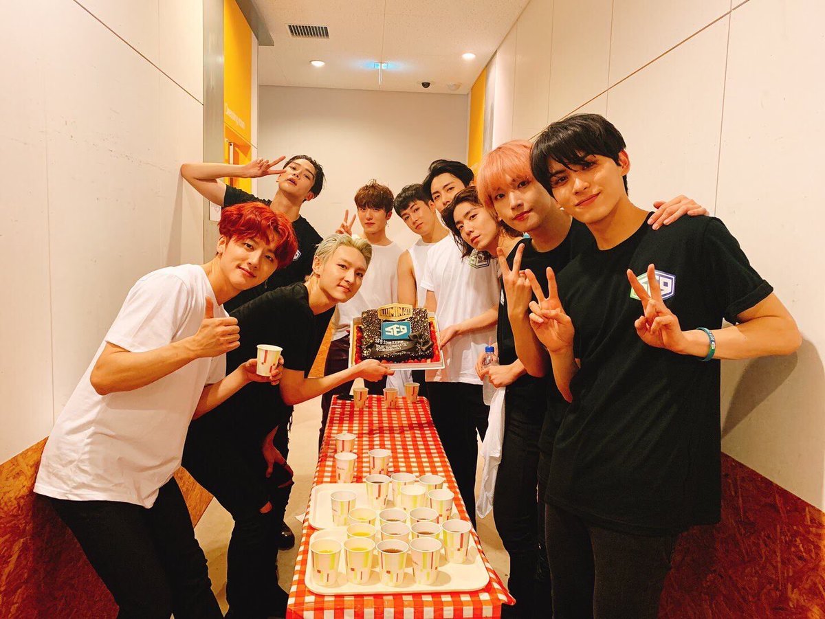 wonwonSF9's tweet photo. 今年はほんといろいろありまして、、途中からほぼ無浮上でしたが、、お世話になりました！もし自分がまた現場に行く気になれば行くと思いますwでもずっと大好きだし9人を応援してます😊📣やっぱりこの垢は消しません😂ツイートにも勢いがなくなってみんなと絡めず寂しいですが😢2020年もよろしくです😘 https://t.co/RqgODxgohd