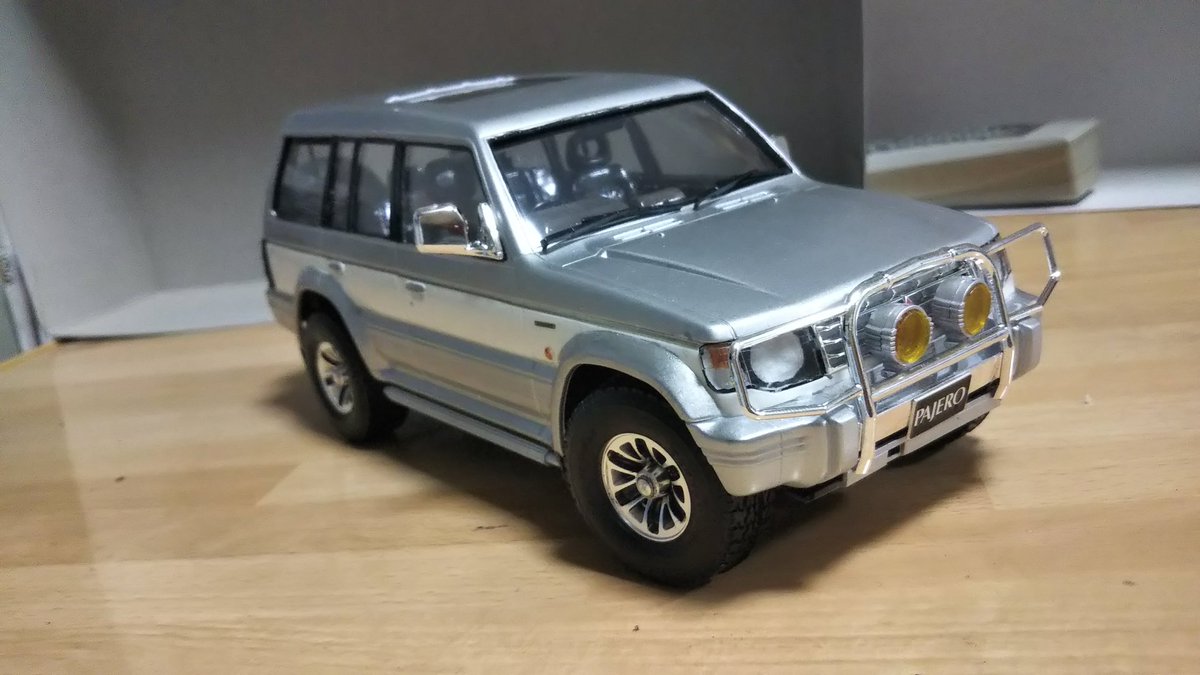 えってぃ בטוויטר 青島文化教材社 アオシマ プラモデル 2代目パジェロ ロングのプラモ完成 やっぱり3ウェイ2トーンはカッコいい 3枚目のオレンジのステッカーは寒冷地仕様で 家にあったギャランもそのステッカー貼ってあった パジェロミニのcmを意識し