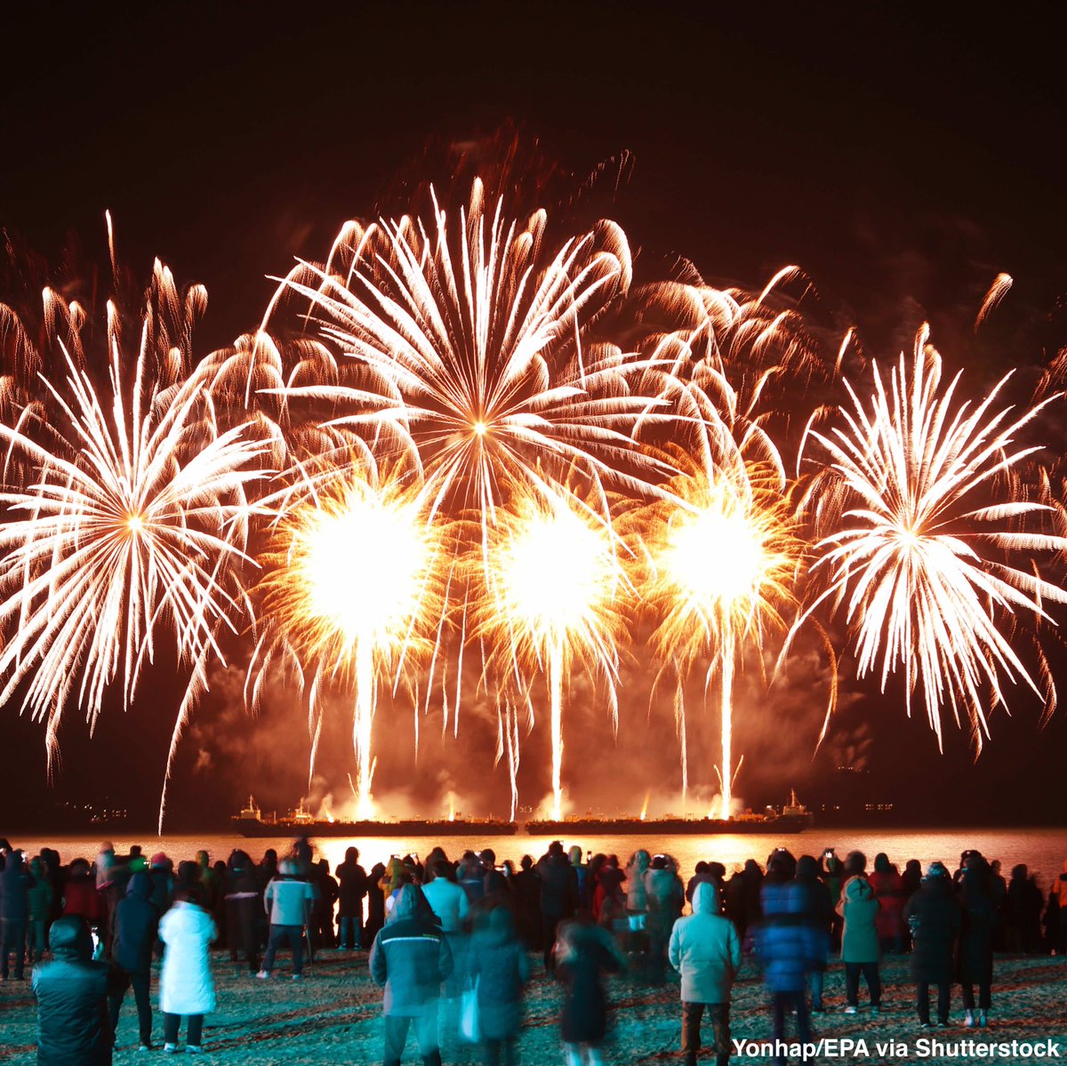 ABC's tweet image. HAPPY NEW YEAR: Australia, South Korea and more ring in 2020 with astonishing fireworks displays. abcn.ws/36e2QII #NewYearsEve