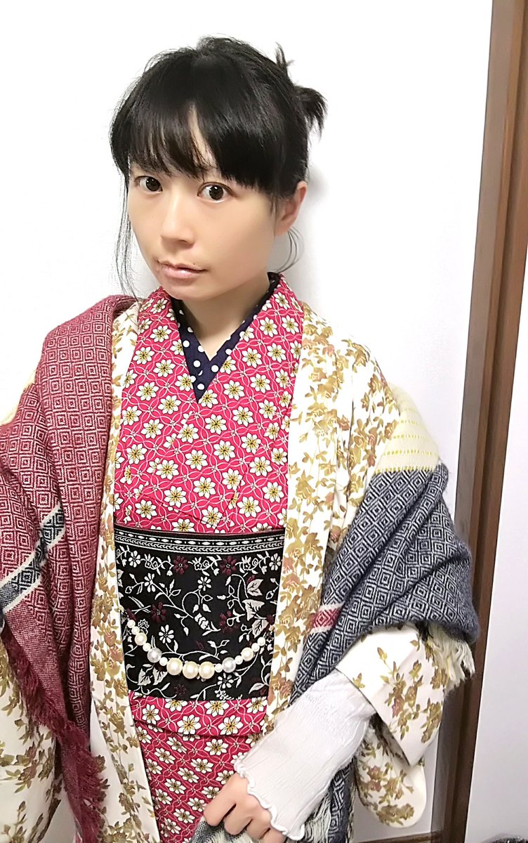 りめいく屋キャンディ カワラナ Kawaranaasakusa さんで 4度目の瓦割り 願掛け八枚チャレンジ 願い事は 背が伸びますように 見事割れた 一部粉砕した ので 憧れの150cmももうすぐだ そう思って早年 瓦割り カワラナ 浅草 普段着着物復興 りめいく屋キャンディ カワラナ Kawaranaasakusa さんで 4度目の瓦割り 願掛け八枚チャレンジ 願い事は 背が伸びますように 見事割れた 一部粉砕した ので 憧れの150cmももうすぐだ そう思って早年 瓦割り カワラナ 浅草 普段着着物復興
