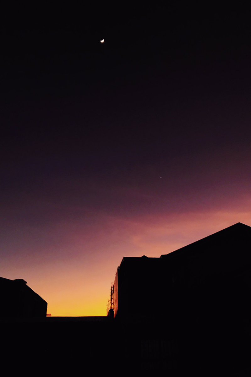 danasvd's tweet photo. the sun set so beautifully on you 2019 https://t.co/E4xc24sFur