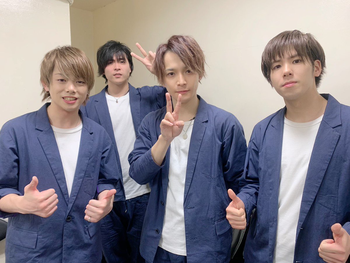 Shutalow1's tweet photo. 「to match!!vol.1」
ありがとうございましたー!!
今年最後のライブもみんなと楽しい時間を過ごせました!そして無事納まりました!
来年もよろしくお願いします!!
またブログにて☀︎
#WEBER #tomatch #マチイベ https://t.co/8VsRJ1zInX