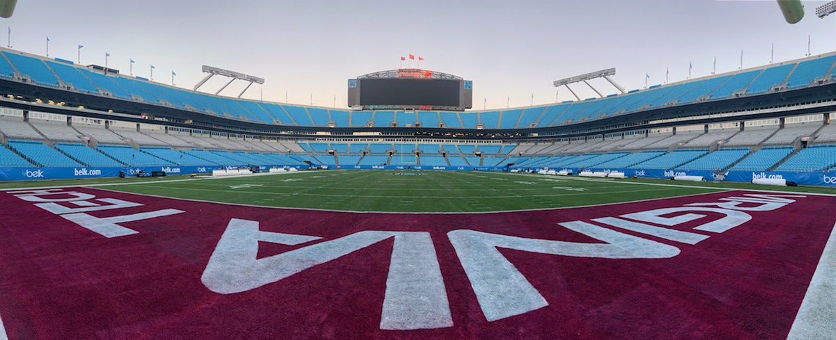 ☀️ is up and we’re playing 🏈 today 

#Hokies 🦃 | #27Straight 🎳