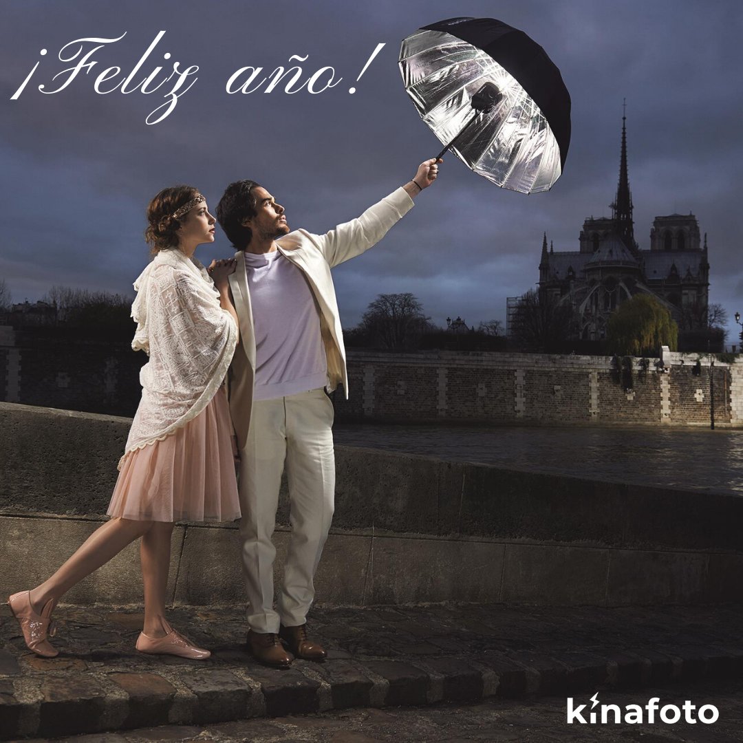 Desde <a href="/Kinafoto/">Kinafoto</a> os deseamos un año lleno de momentos que inmortalizar📷 y experiencias que iluminar✨.
¡Qué seáis muy felices🥂!

Foto: Laurent Hini