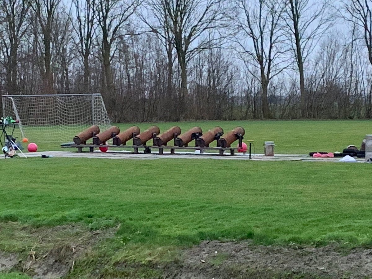 Peter_vd_Voort's tweet photo. Het #carbid schieten in volle gang, #Boksum als ‘oorlogsgebied’ @Boksum https://t.co/H5lVNvOZ4T