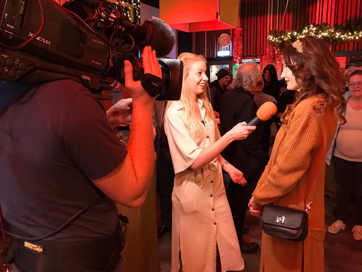 Hoera! Ik sta met ‘Mooie Minsen’ het duet met Erwin de Vries op #47 in Alle 50 Goud! Bedankt voor het stemmen allemaal! 🥰#alle50goud