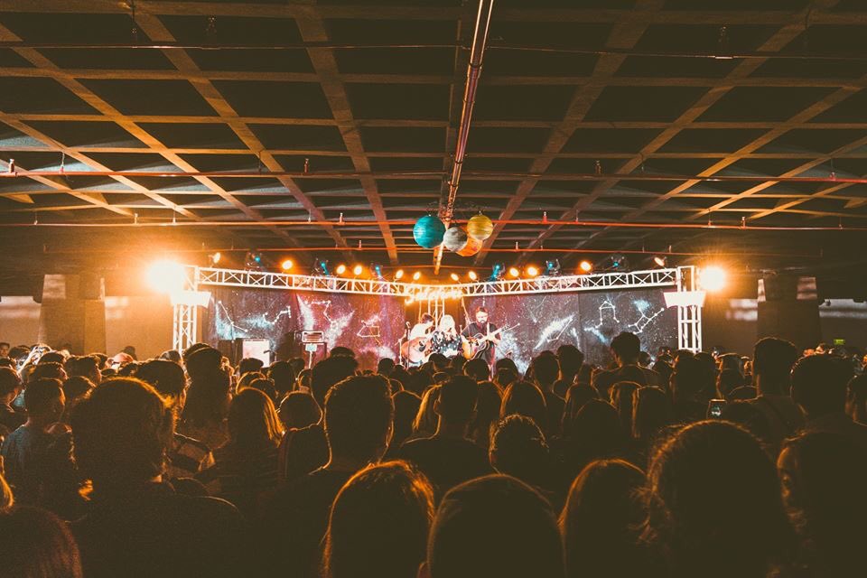 raccoonprod's tweet photo. Thankful for a great 2019! Whatβs in store for us? Album launches, solo concerts, and of course, #Gabbafest5 π Happy New Year, everyone! β€οΈ
Photos by @jeremycaisip and @ipaulbry
#RaccoonTurns3
#SatchmiVinylDay2019
#Gabbafest4 https://t.co/hbEzqftw4x