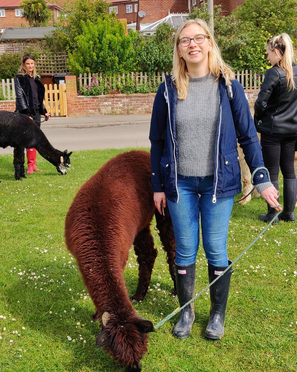 emmaa2808's tweet photo. alongside many other memories that I'm sure I won't forget.

I'm so grateful to have so many exciting plans for 2020 and I'm looking forward to seeing what this new year brings.

Here's a photo of me living my best life walking an alpaca this year (thanks @Oli1476) https://t.co/ylX3CXNPar