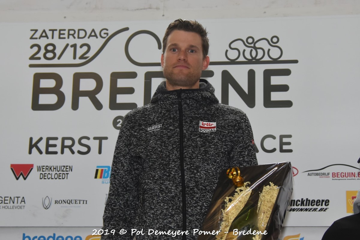 Pomerr's tweet image. Bij de heren elite wint Nicolas Maes de kerst strandrace in Bredene voor Bert Van Lerberghe en Vito Braet.