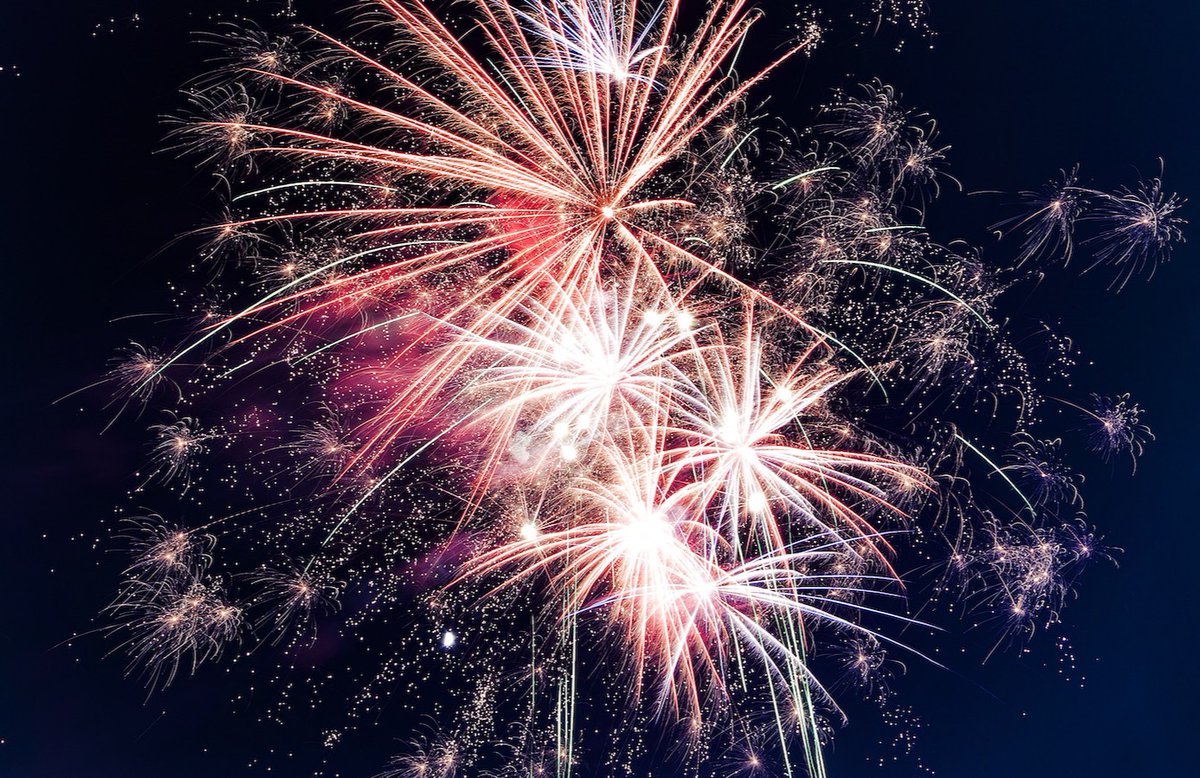 How is everyone welcoming in the new year tonight!? 💫

We hope your decade has been filled with delicious food, and that this evening is no exception!

#LasBanderas #LondonTapas #NewYearsEve