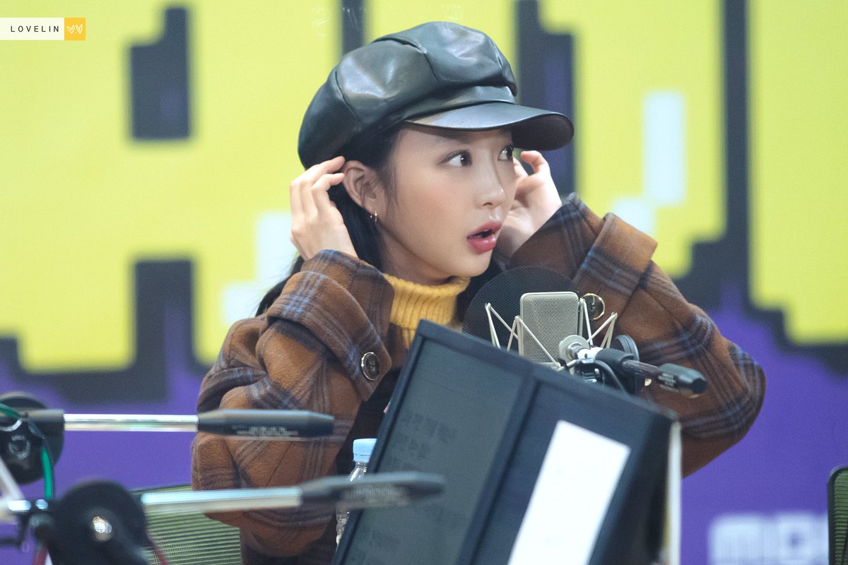 _LOVELIN's tweet photo. 191223 아이돌라디오
#EXID (@EXIDofficial) #혜린 #서혜린 #HYELIN #ヘリン @hyeliniseo_exid https://t.co/uLNl4C1rWT