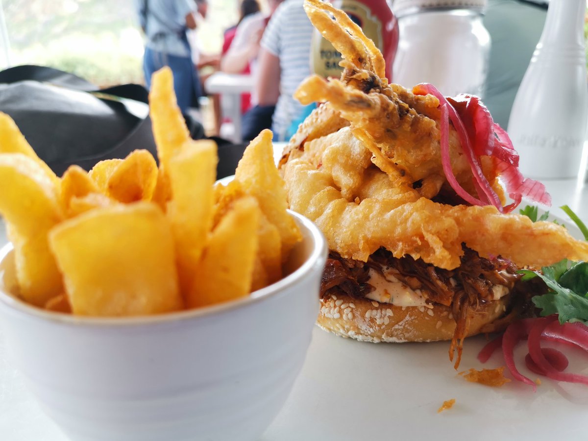 Last lunch of 2019... Here's to more great meals &amp; adventures in 2020.