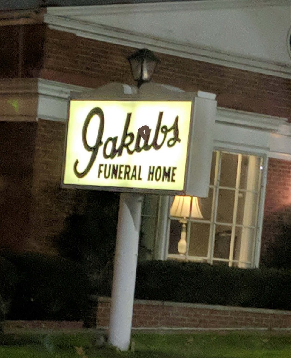 ShiloJoslin's tweet image. “If it took more than one burial, it probably wasn’t a Jakobs”
#Borderlands3 #MBG #GetItRightTheFirstTime