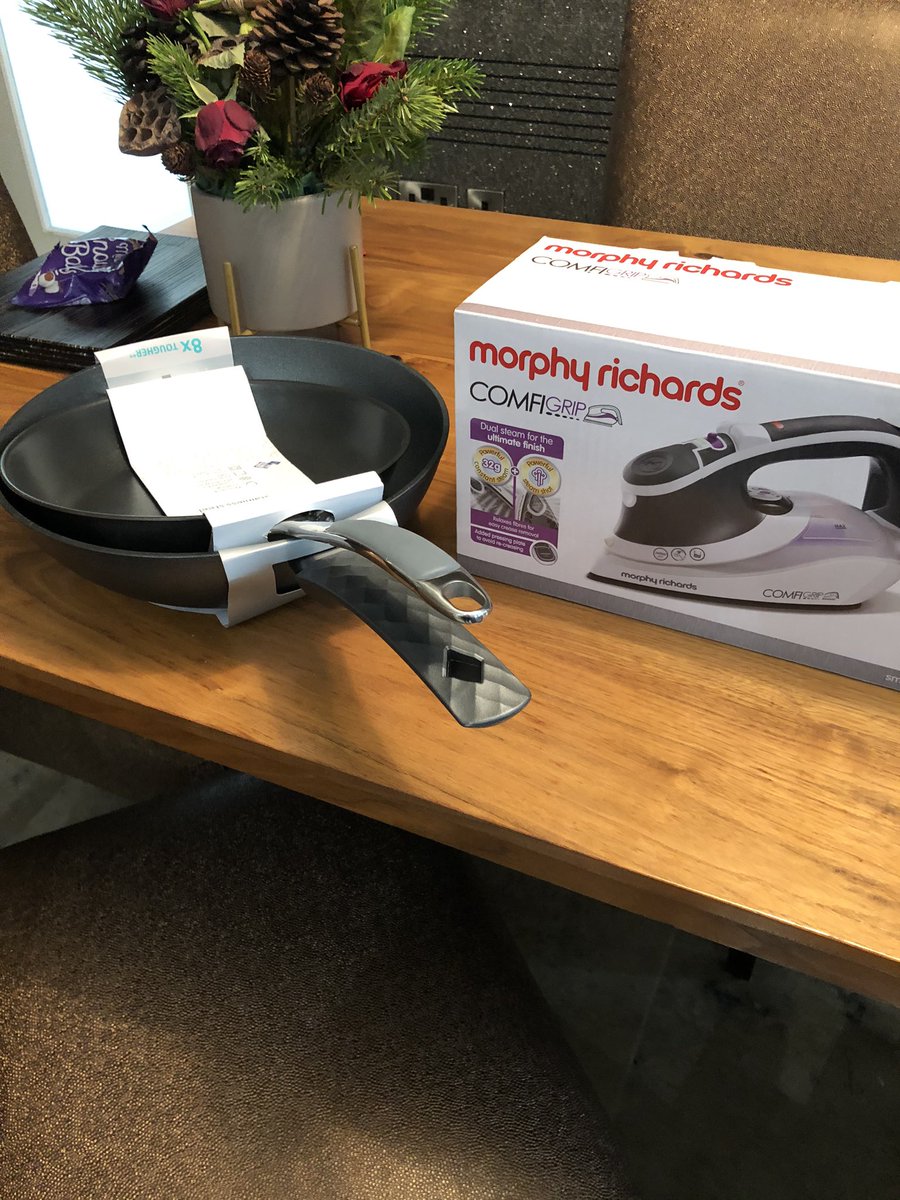 mgtruth's tweet photo. Dโya know when you donโt get everything you asked for at christmas and you have to buy them yourself? ๐คฆ๐ปโโ๏ธ๐คฃ https://t.co/Ou7sgopNAc