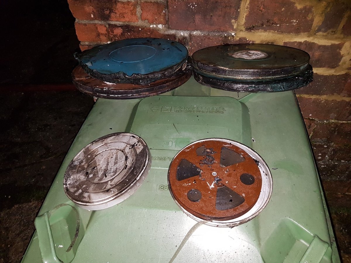 HantsIOW_fire's tweet photo. ποΈ| In our final #YearInTweets we look at December:
π₯ Crews tackled the #HillLaneFire involving thousands of cinema film reels
π¦’ @Basingstoke_01 rescued a swan
π
As usual #TeamHants did their bit for the community over the festive period
Read more -> https://t.co/jAwnH3Gt9U https://t.co/J6AQ4aymzE