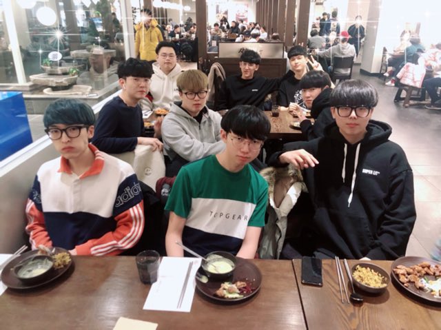 TheMetaGaming's tweet image. 안녕하세요. #MetaGaming 입니다.
얼마 남지 않은 2019년 한 해, 어떻게 보내셨나요? 지난 날들이 모두 좋은 추억으로 남을 수 있기를 바라며 다가오는 2020년에는 더 건강하고 행복하시길 바랍니다. 메타게이밍도 내년에는 더 새로운 모습으로 찾아뵙겠습니다🥰 새해 복 많이 받으세요!
#HappyNewYear