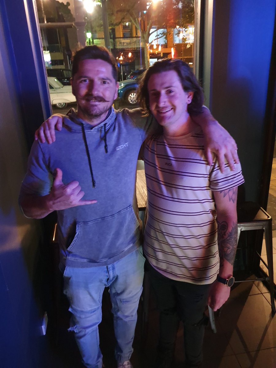 iHolmsy's tweet photo. It was a good new years bev meeting an idol in @SamGreenMedia https://t.co/zzQvHqBpJB