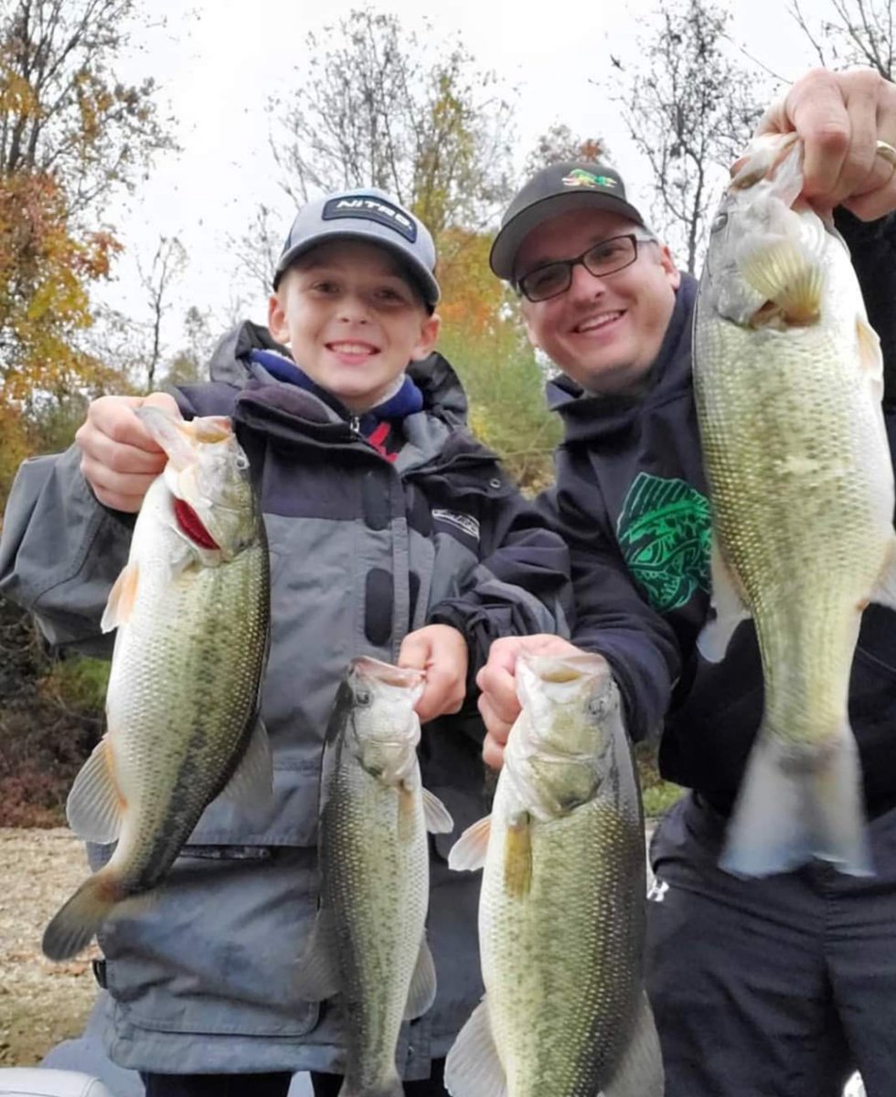 wicked_weights's tweet photo. @nicholaswinkfishing and his co angler mason crushing some bucketmouths.  Who else plans on getting the young guns out in 2020?         #takeakidfishing #wickedweights #wefishwicked #fishwicked https://t.co/F5JkAqktzA