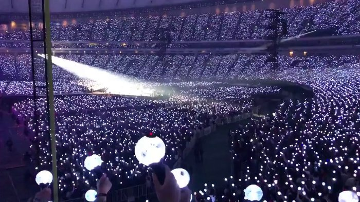 Happy New Year 2020!🥰🤩
To BTS_Bangtan and ARMY💜💜💜
Best wishes for all💞
I Purple All 💜
#HappyNewYearBTS