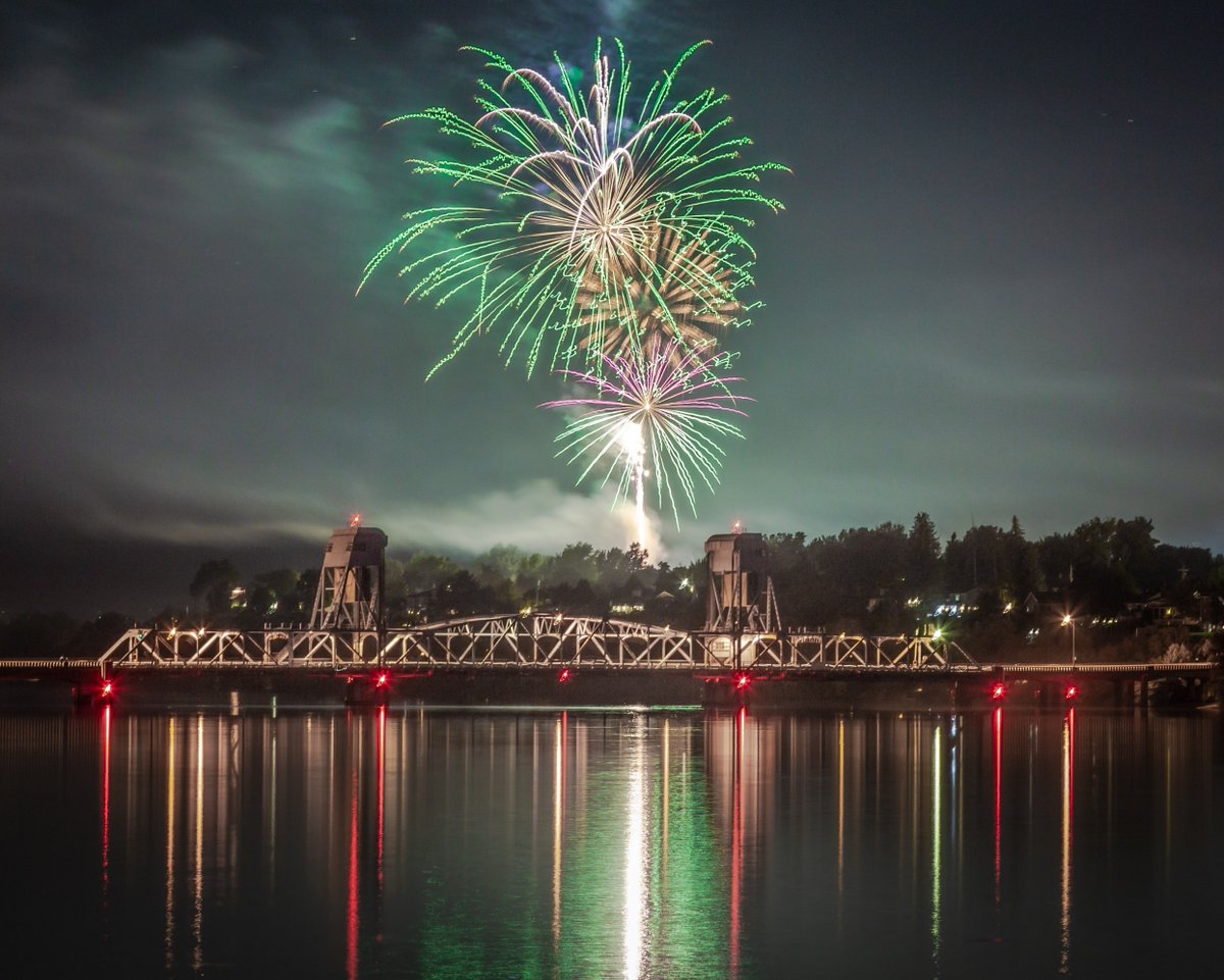 VisitLCValley's tweet photo. Happy New Years Eve from Visit Lewis Clark Valley! What are your NYE plans?

📸: Brad Stinson

#visitlcvalley #NYE https://t.co/78h2Ty8uOC