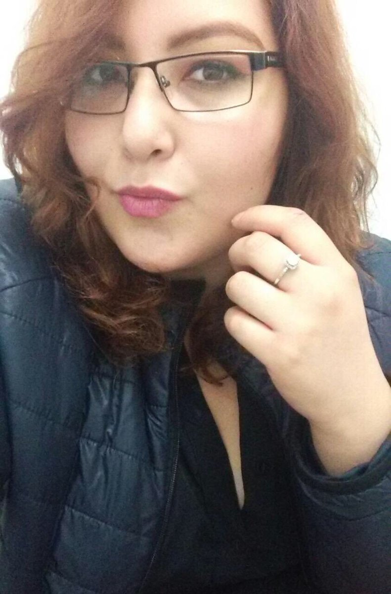 HembraFina's tweet photo. La sensacional y elegante Camila Urias, con esas miradas que desarman a cualquiera. Guapísima https://t.co/5boJTeoEci