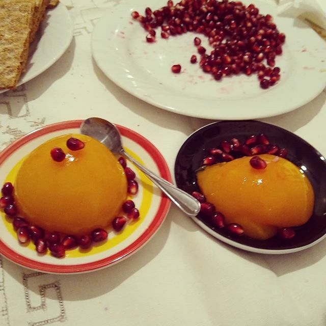 BeBlaker's tweet photo. Pesche sciroppate versione dello Chef
.
.
.
.
.
.
#definitiva #pesche #sciroppate #buonanno #buonannonuovo🎉 #cenone #cenastilosa https://t.co/gjQMne2NB6
