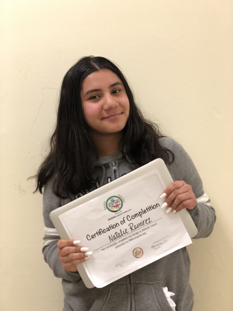 RRRComputer's tweet image. @MonsterFunder How can you help me get wider audience for fundraising?  Students received Macbook Air after Graphic Design class by #RRRcomputer.  Please let me know.  Donate at RRRcomputer.org/donate Thanks.