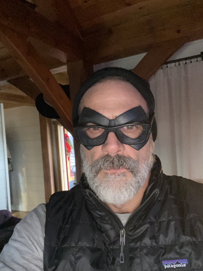 ENI347YXYAAoTkL?format=jpg&name=900x900