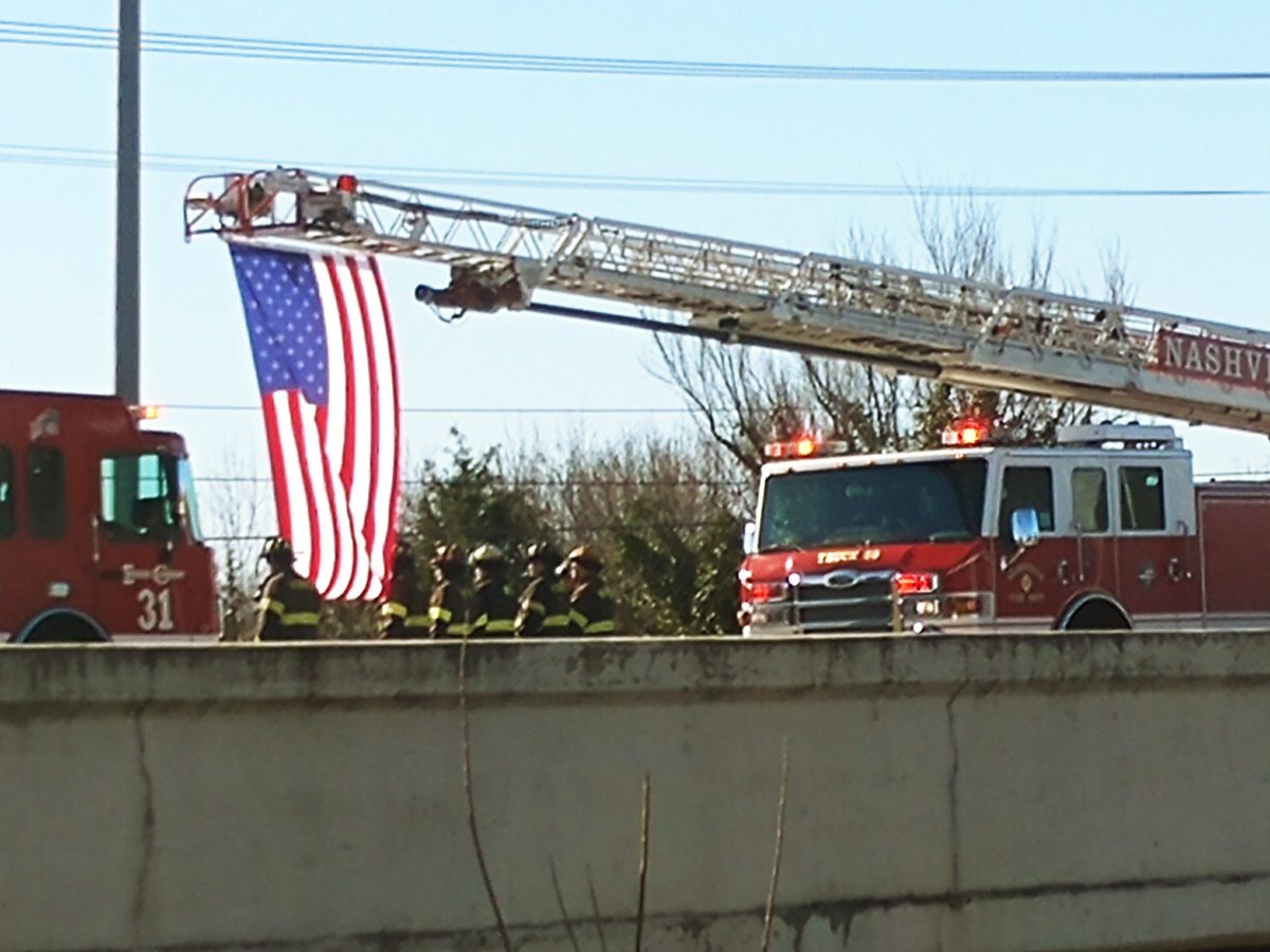 labwrs's tweet image. I just took these photos. 9ld Hickory/65N overpass waiting for his procession. RIP Officer! #BackThe Blue