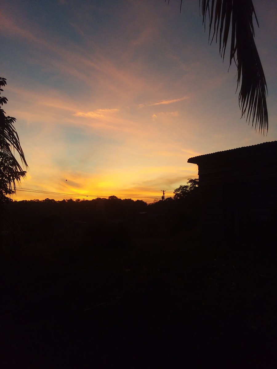 dianitaf646's tweet photo. 🇧🇿🇧🇿🇧🇿 Beautiful sunset in Hillview ❣ https://t.co/gKcSELyolm