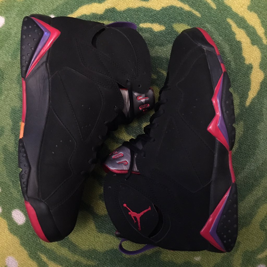 Jumpkickss's tweet photo. Sz 8. $165 shipped. Worn. DM Offers. @CopThese @Deadlaced @RetailTuesday @MicNice @sneakerchief23 #RetailTuesday https://t.co/hZL4uc5hea