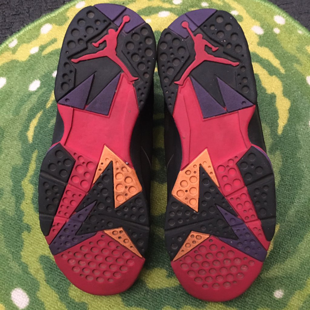 Jumpkickss's tweet photo. Sz 8. $165 shipped. Worn. DM Offers. @CopThese @Deadlaced @RetailTuesday @MicNice @sneakerchief23 #RetailTuesday https://t.co/hZL4uc5hea