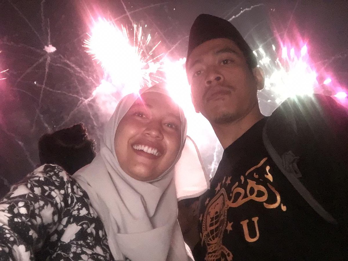 Mongfata's tweet photo. Selamat Tahun Baru https://t.co/hALl85fwpR