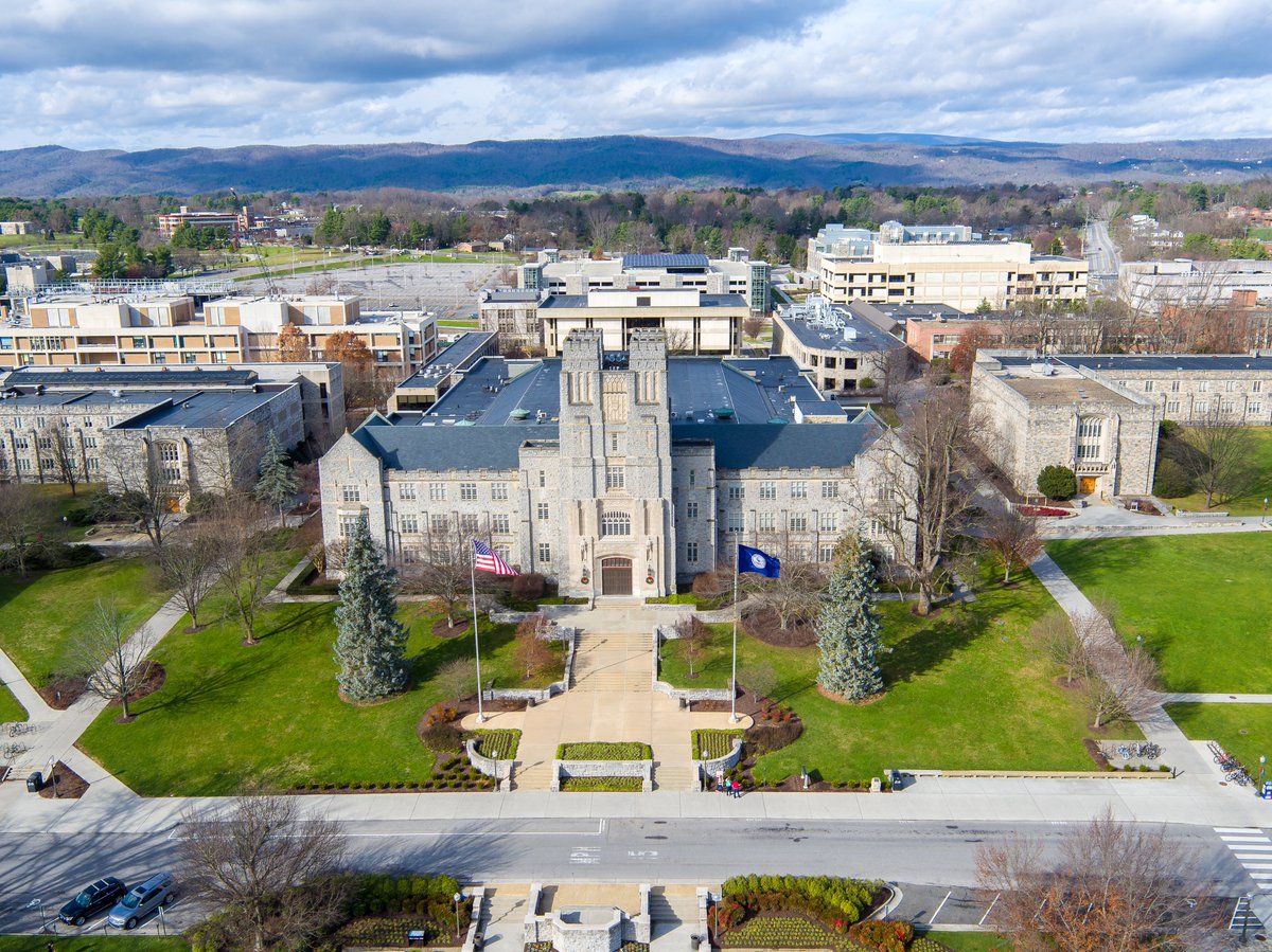 StephenMoret's tweet photo. Earlier this yr I had an opportunity to talk w/ @VTSandsman @virginia_tech about VT's statewide work to advance Va.
I especially appreciated his thoughts re: VT's land grant mission, transdisciplinary research, @FralinBiomed & VT's new Innovation Campus.
https://t.co/OBwRh7lUXc https://t.co/X5y2YwqB9i