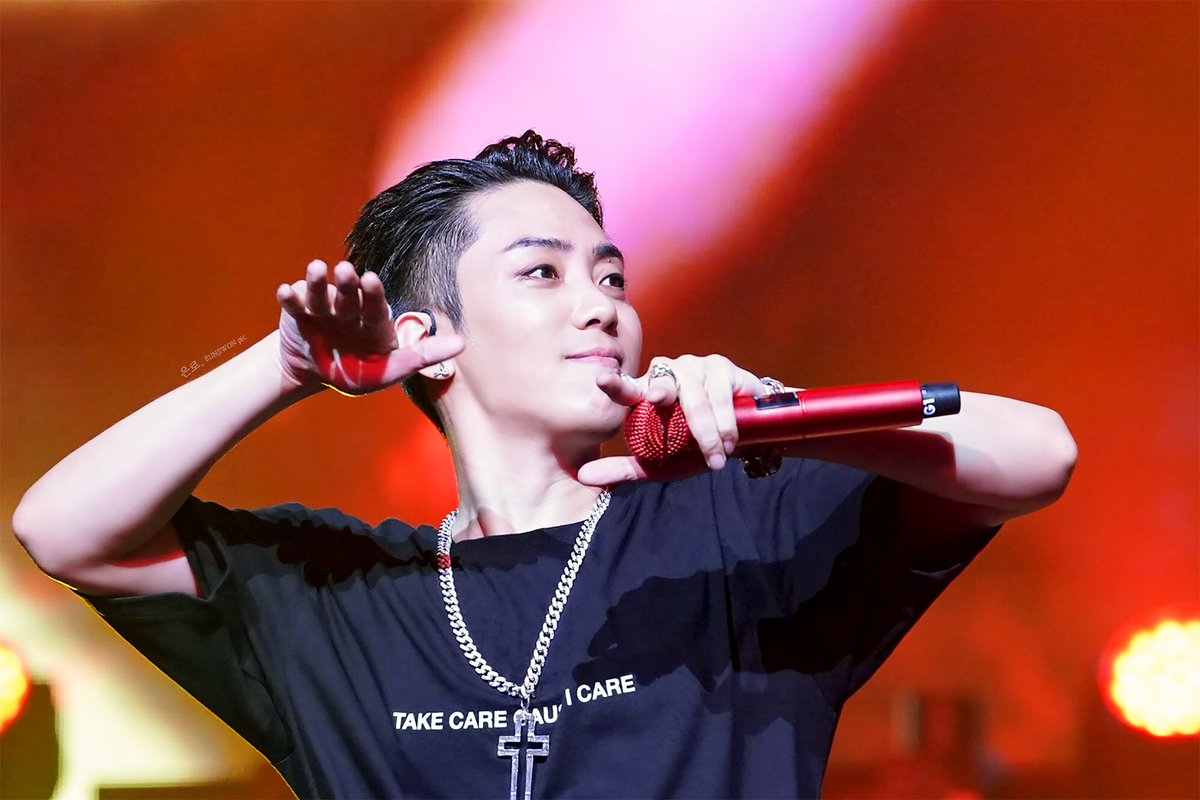 _eunro_'s tweet photo. 해피뉴이어✨

#은지원 #EUNJIWON #G1 https://t.co/n3BcRjsQX7