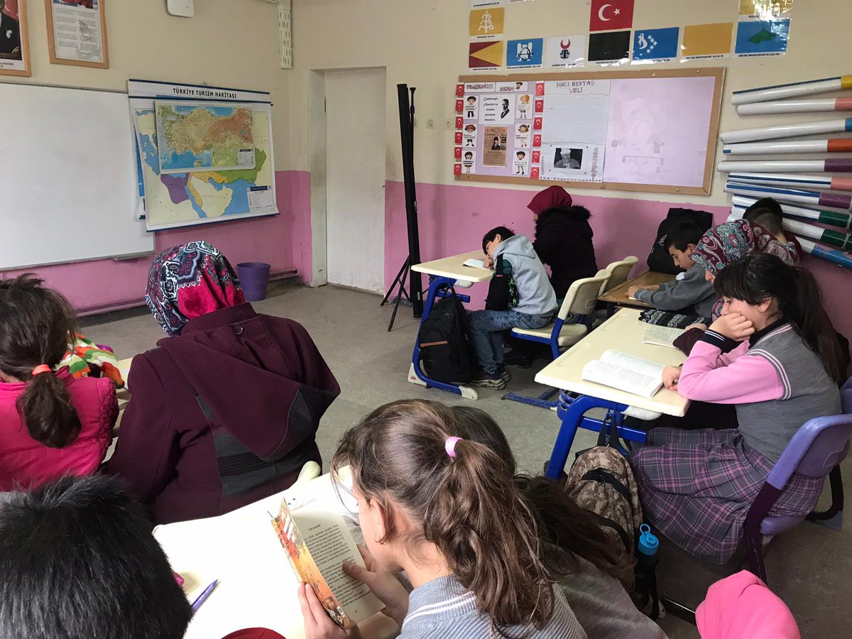 VİP kapsamında velilerimizle birlikte kitap okuyoruz