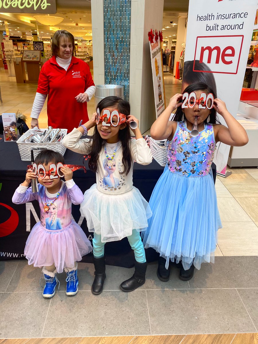 MVPHealthCare's tweet photo. Ring in the new year with 2020 glasses and noise makers at Noon Year’s Eve at @ColonieCenterNY from 10:30 am - 12 pm today! #cometocolonie #noonyearseve https://t.co/TzM2yGNjDK