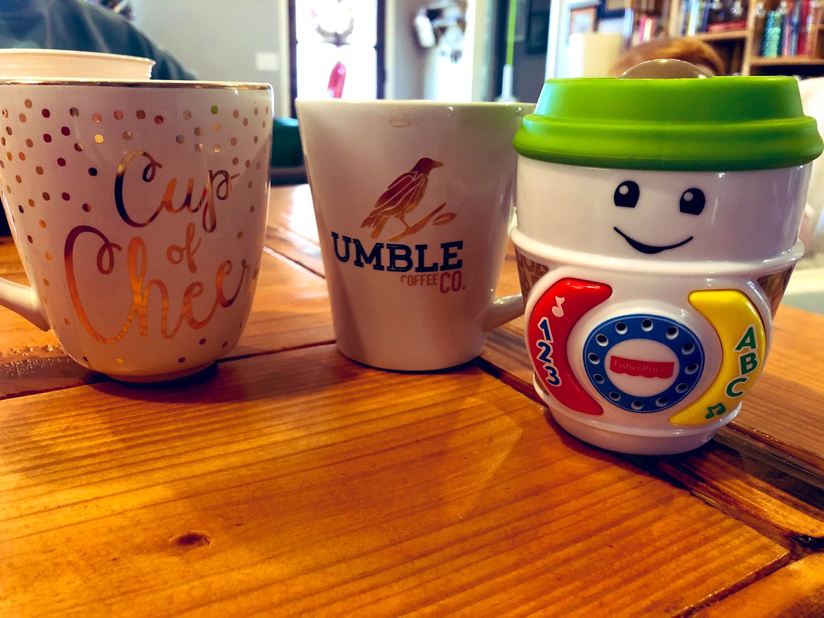 stefantribble's tweet image. We are all enjoying a lazy morning with coffee and breakfast. Piper’s coffee cup is cooler than ours. @lkevelyn @UmbleCoffee #Umble  #breakfast #coffeefamily #coffee #itdoesnthaveanoffbutton