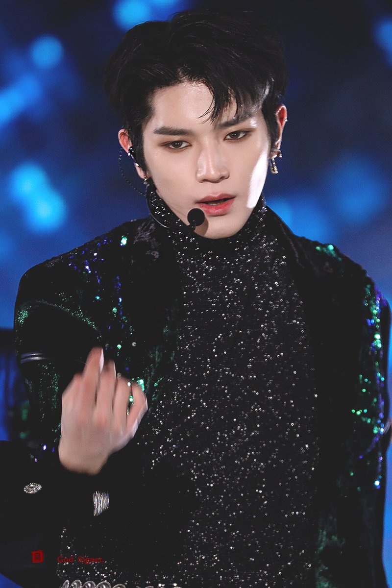 GodSignet_TY's tweet photo. [HQ] 191231 
 
#태용 #TAEYONG https://t.co/H6TdRvHCzG