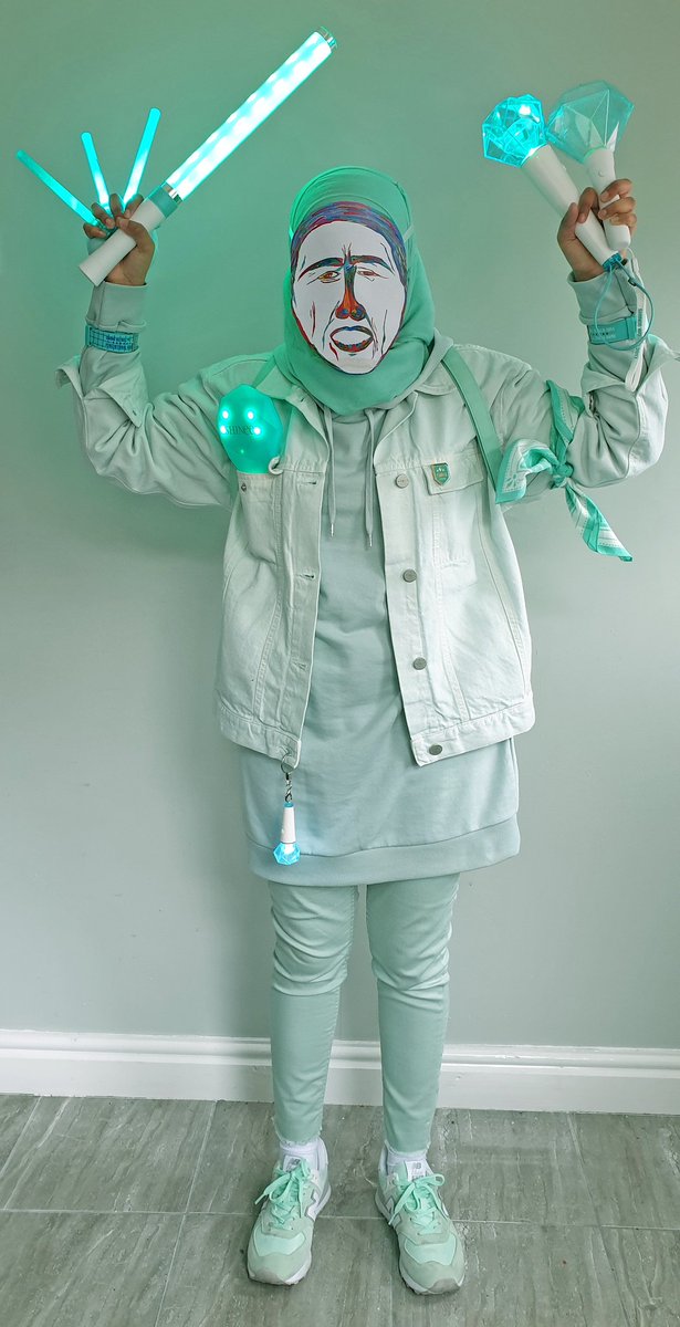 SHINeeUKShawol's tweet photo. ANYWAY IT'S 20SHINee'SBACK20!!!!!!!!!!!!! https://t.co/PRrnLkD6bv