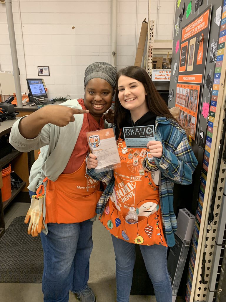 Pabasel12's tweet photo. Awesome job taking care of our customers Alyssa!! LTSA mention winner for December! #drivingltsa #customersFIRST @homedepot2771 @bobsaniga @HDjackie2771 @kathyraglin840 https://t.co/CYsVGYldpY