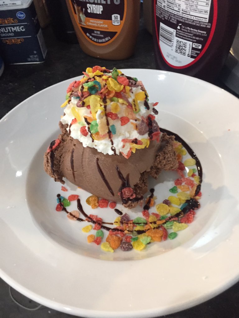 10stGordon's tweet photo. Milkshakeindy on IG or on Facebook or on mass ave, https://t.co/sKB3wNGult